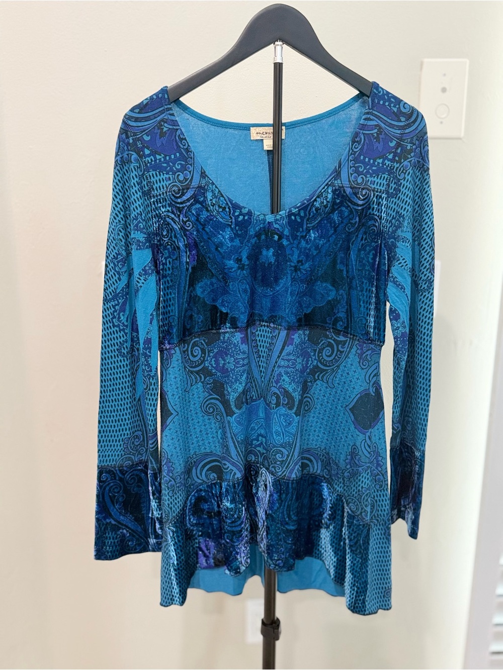 One World Live and Let Live Blue Paisley Velvet Tunic Top Size M Boho Fairy